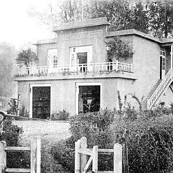 1930